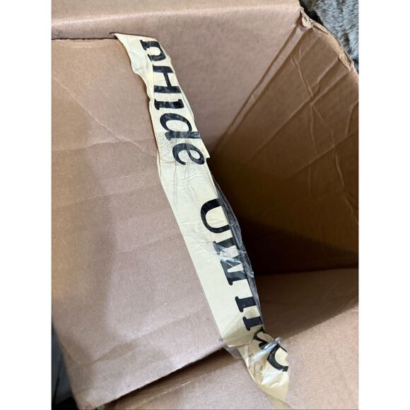 Unhide Removable Faux Fur Cover Extra Soft Floof Pet Bed Gray M/ 28"x10" NWOT - Picture 11 of 11